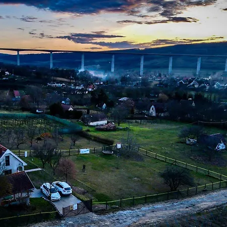 Voelgyhid Village Balaton بيت للعطل Kőröshegy