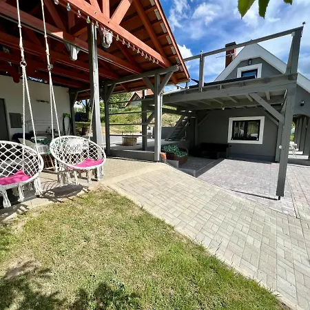 Voelgyhid Village Balaton بيت للعطل Kőröshegy