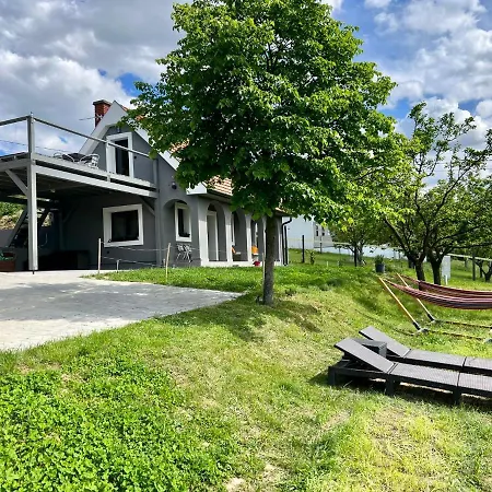 بيت للعطل Voelgyhid Village Balaton Kőröshegy